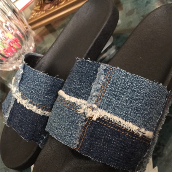 Customize Denim Slides - Picture 2 of 5